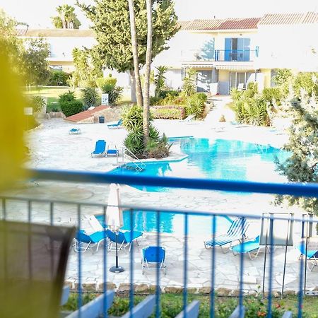 Holiday Apartment Walking Distance To The Sea Paphos Exterior photo