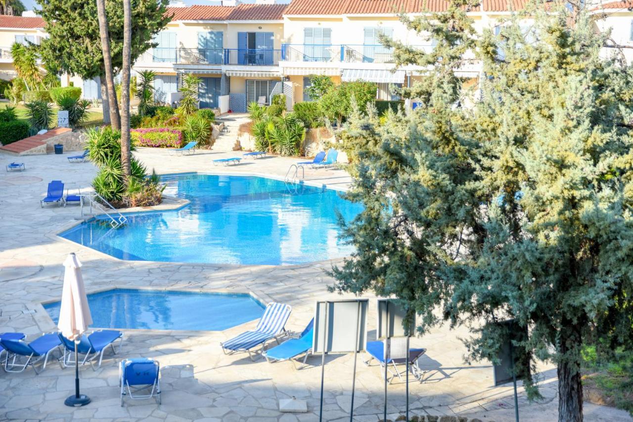 Holiday Apartment Walking Distance To The Sea Paphos Exterior photo