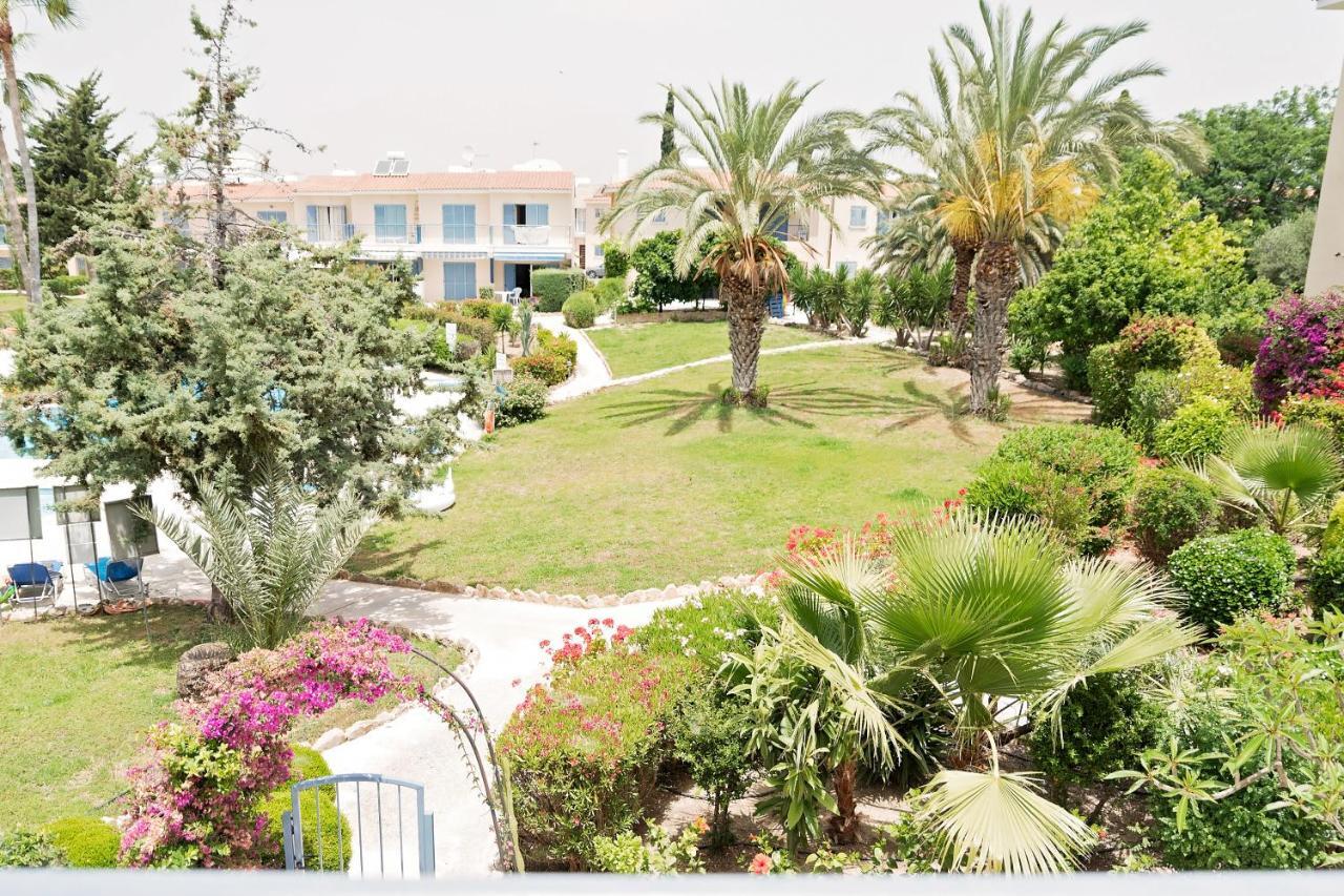 Holiday Apartment Walking Distance To The Sea Paphos Exterior photo